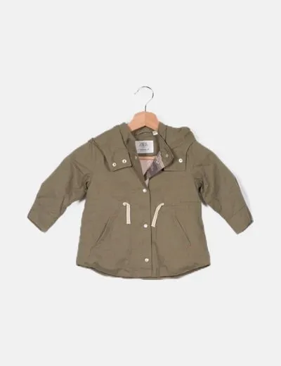 Zara Parka verde khaki básica